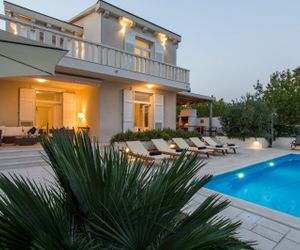 Luxury Villa Night and Day with Pool Kastel Novi Croatia