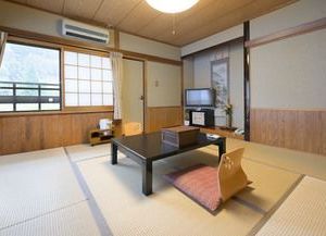 Yunohira Onsen Ryokan Kamiyanagiya Beppu Japan