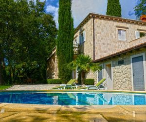 Luxury Villa T&K Heritage with Swimming Pool Cilipi Croatia