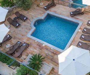 Apartment Fides with Swimming Pool VII Slatine Croatia