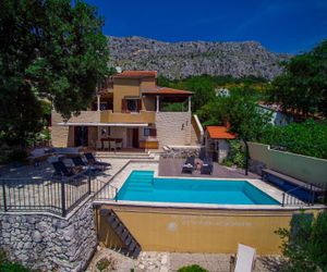 Villa Total Relax with Swimming Pool Dugi Rat Croatia