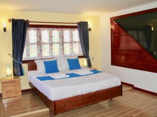 Hotel pic Samathi Lake Resort