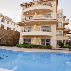 NearBy Hotel