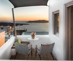 Emfasis Villa Fira Greece