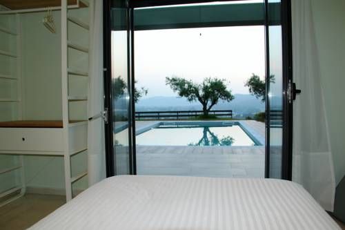 Mythic Olive villa – Heated Pool – Amazing view