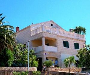 Apartments with a parking space Sumartin (Brac) - 11926 Sumartin Croatia