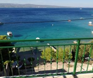 House Karlo Apartments Omis Croatia
