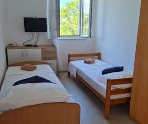 lovely apartment Omis Croatia