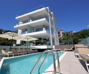 Designed Apartment with swimming pool near the beach Icici Croatia