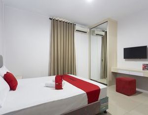 RedDoorz Plus near Cilandak Town Square 2 Jakarta Indonesia