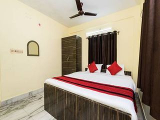 Фото отеля OYO 10919 Amar Raj Rooms