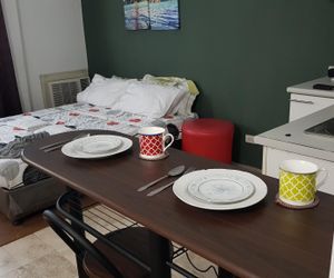 Budget Condotel- FAST WIFI+ 45 TV+ Near Airport Pasay City Philippines