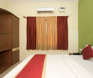 OYO 10478 Famous Golden Inn Bengaluru India