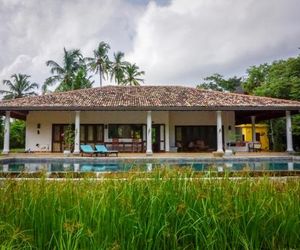FireMoonGarden by Peacock Villa Mirissa Sri Lanka