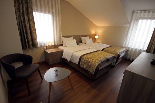 Hotel Photo 11