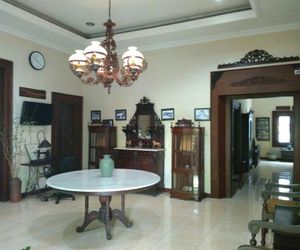 Ndalem Maharani Guest House - Super Deluxe Yogyakarta Indonesia