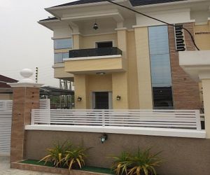 Leez Luxury Apartment Mushin Nigeria