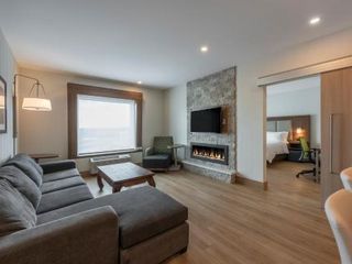 Фото отеля Holiday Inn Express and Suites Moncton North