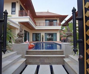 3 Bed Pool Villa in Pattaya Close to the beach Ban Bang Sare Thailand