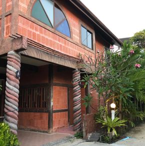 NearBy Hotel