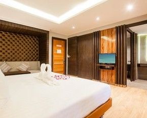 NearBy Hotel