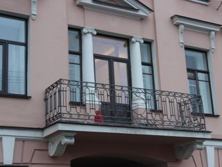 Lion's Bridge apartments
