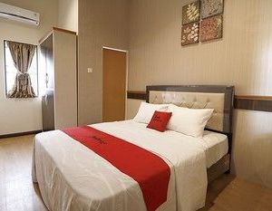 RedDoorz Premium near Universitas Sumatera Utara Medan Indonesia