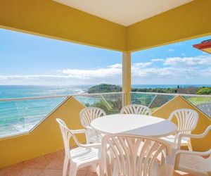 Avalon 4 - right across the road from convent beach - uninterrupted views Yamba Australia