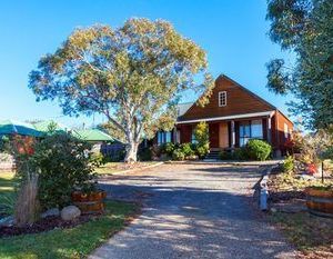 Aarlaur 2 - Loft Style Apartment in Jindabyne Jindabyne Australia