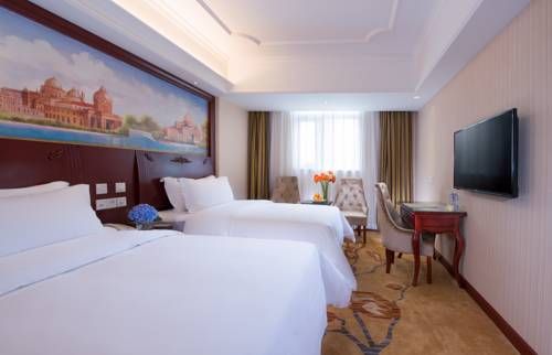 Vienna Hotel Nanning Qingxiu Mountain