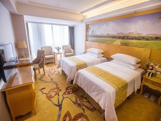 Фото отеля Vienna Hotel Guangdong Huizhou Jiangbei Sanxin