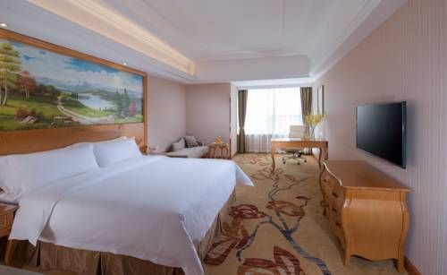 Vienna Hotel Hunan Yongzhou Lengshuitan District Government Square