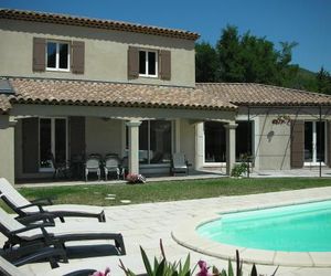 Luxurious Villa in Provence with garden and roofed terrace Beaumes France