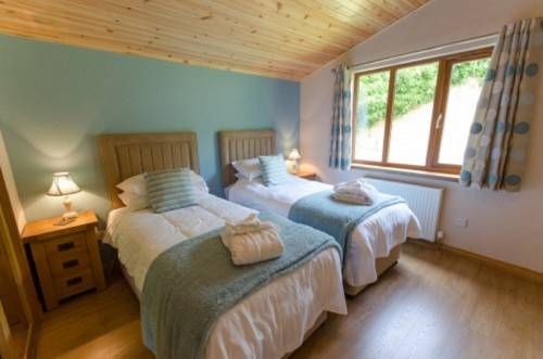 Laurel Lodge with Hot Tub, Newton Stewart