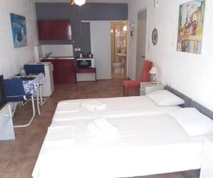 studio in garden Poros Town Greece