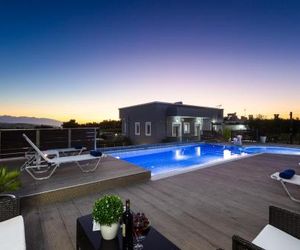 Villa Emily Adelianos Kampos Greece