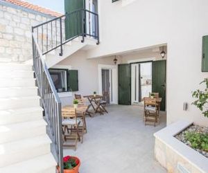 Apartments Zlatin Dvor Trogir Croatia