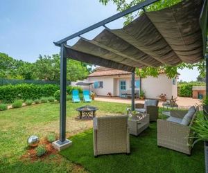 Two-Bedroom Holiday Home in Sisan Sisan Croatia