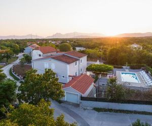 Modern XXL Villa Cista Provo Croatia