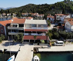 Marinus Apartments Blace Croatia