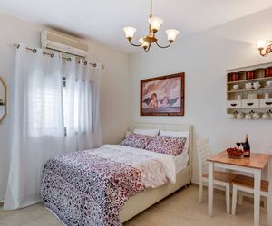 V&V Boutique Apartment On The Sea Bat Yam Israel