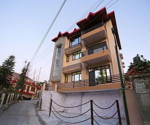OYO 10853 Home 2BHK Bhimtal lake Bhim Tal India