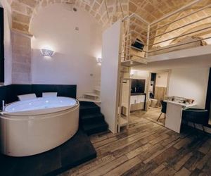 Le Suite Bed Palata Italy