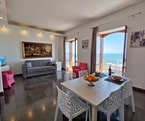 SUPER panorama & Astonishing apartment seaview Giardini-Naxos Italy
