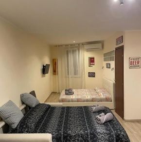 NearBy Hotel