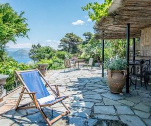 Appartamento immerso nel verde Capri Village Italy