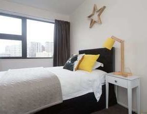 Perfect Location with Harbour Views Auckland New Zealand