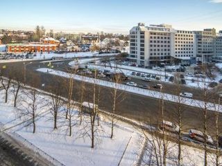 Напротив Доктрина и Алмазова