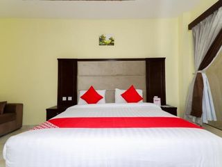 Фото отеля OYO 176 Hotel Safari Al Hada