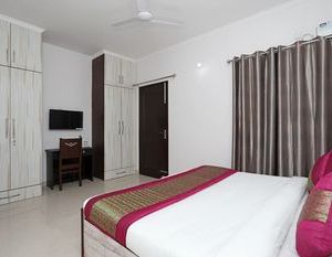 OYO 11383 Hotel Go Rooms Gurgaon India